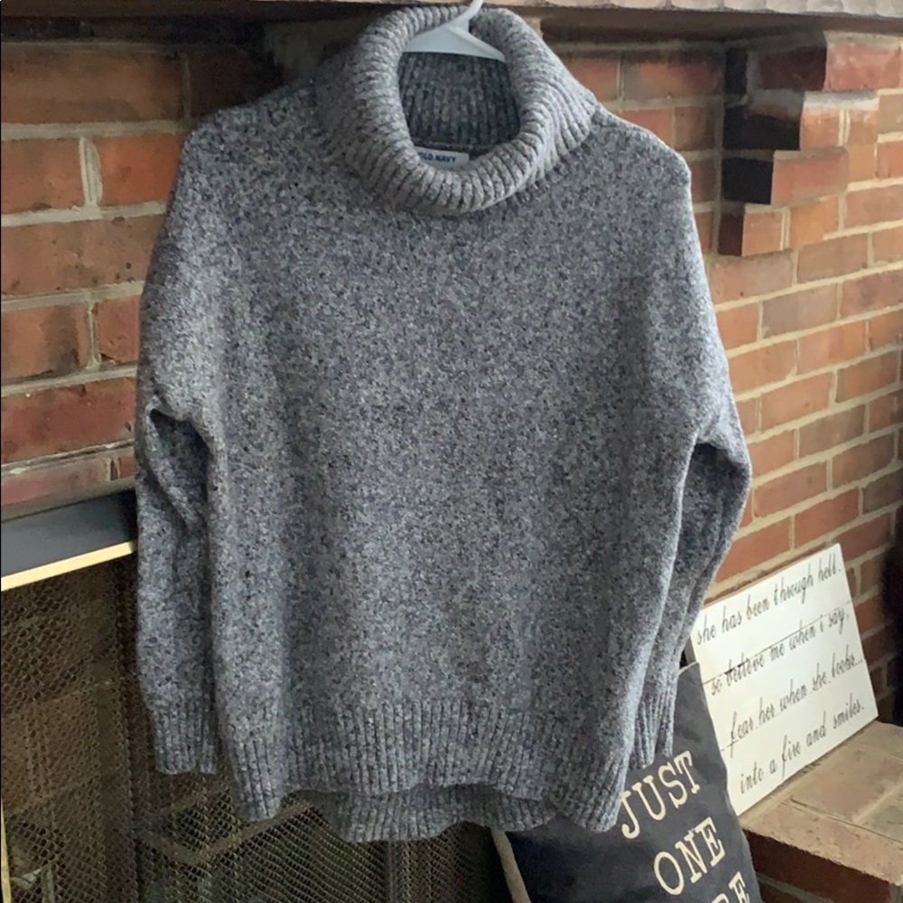 Old Navy gray turtleneck sweater.